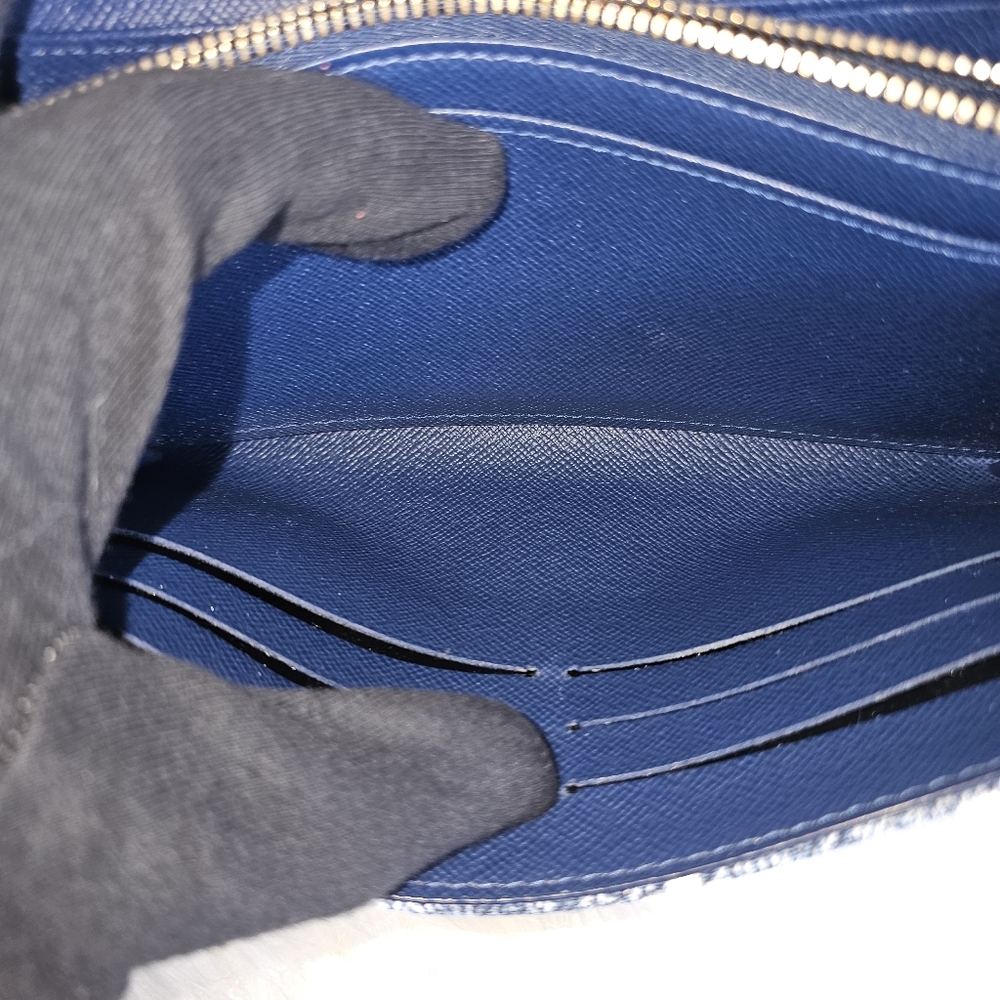 โSOLDโ ๐ **LIMITED EDITION** Louis Vuitton Denim Long Wallet ๐ - Picture 6 of 12